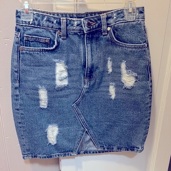H&M Dresses & Skirts - H&M Distressed Denim Skirt
